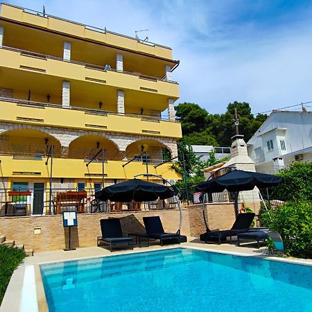 Villa Penava, Private Beach, Pool And 7Min To Trogir Exterior foto