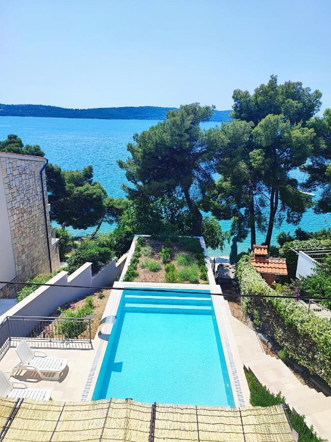 Villa Penava, Private Beach, Pool And 7Min To Trogir Exterior foto