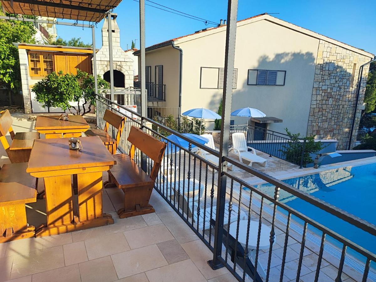 Villa Penava, Private Beach, Pool And 7Min To Trogir Exterior foto
