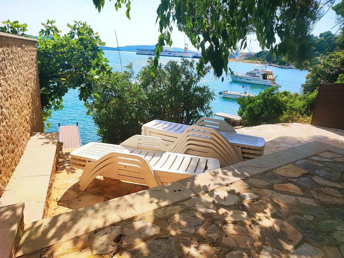 Villa Penava, Private Beach, Pool And 7Min To Trogir Exterior foto