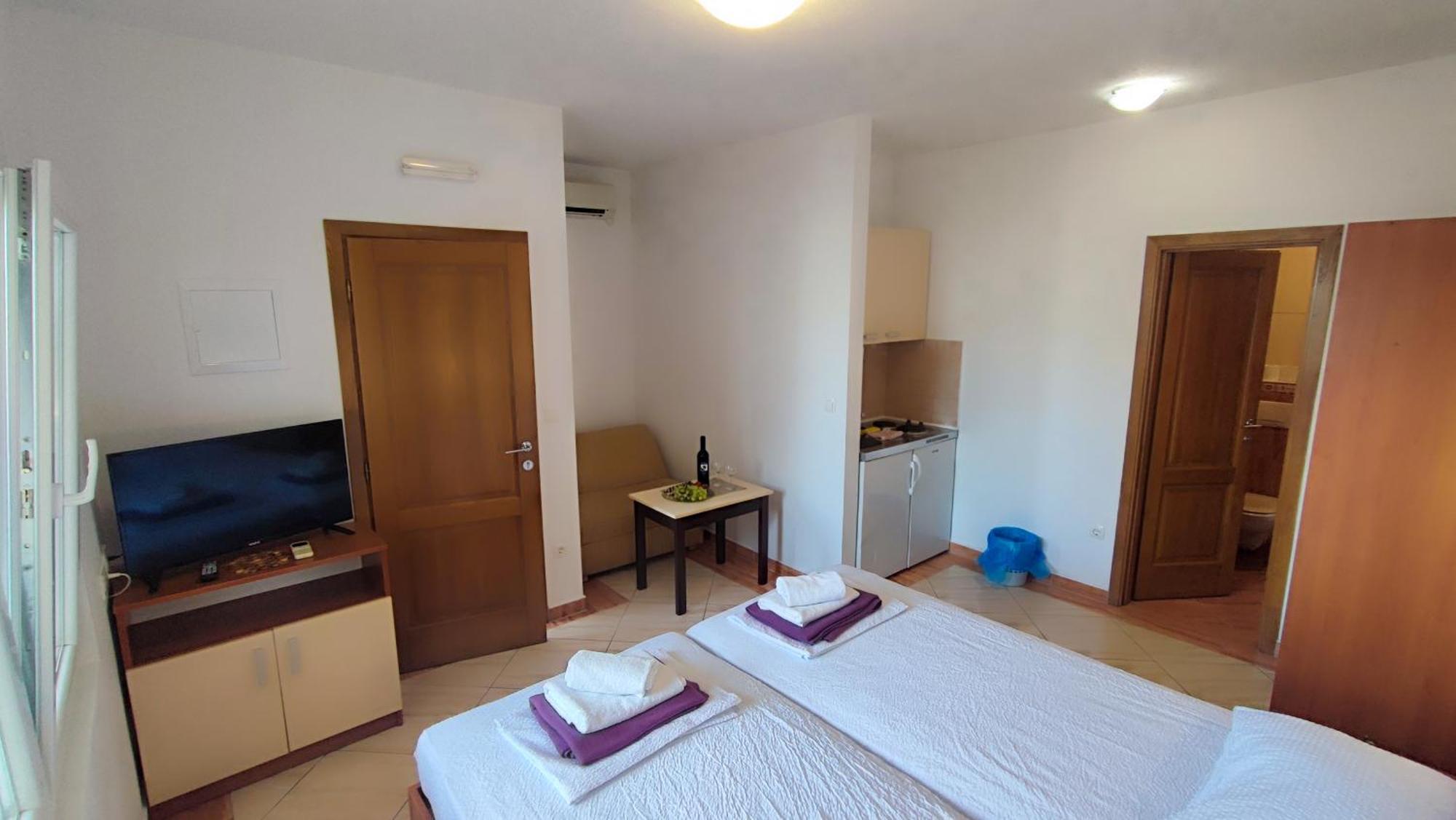 Villa Penava, Private Beach, Pool And 7Min To Trogir Quarto foto