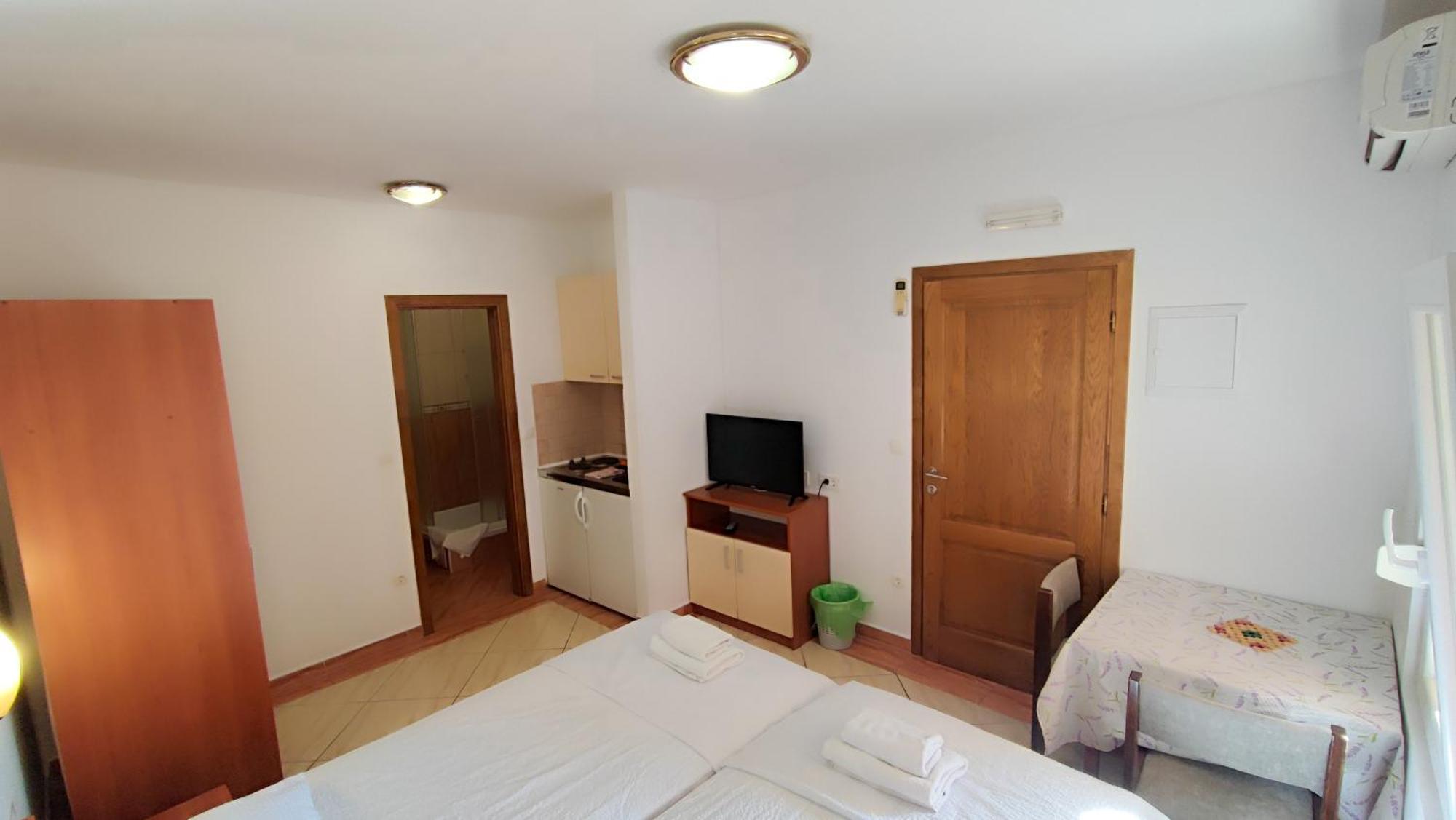 Villa Penava, Private Beach, Pool And 7Min To Trogir Quarto foto