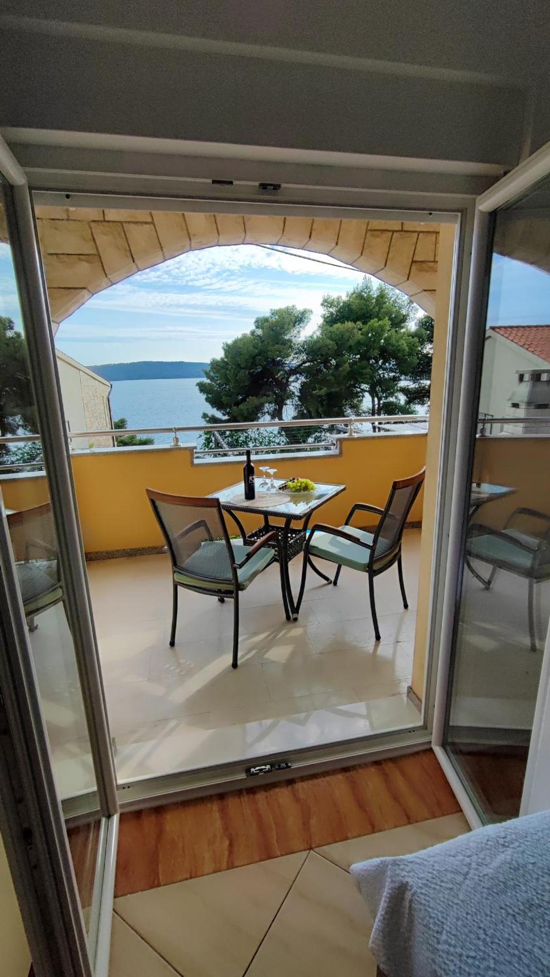 Villa Penava, Private Beach, Pool And 7Min To Trogir Quarto foto