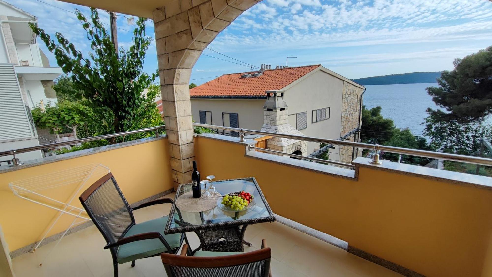 Villa Penava, Private Beach, Pool And 7Min To Trogir Quarto foto