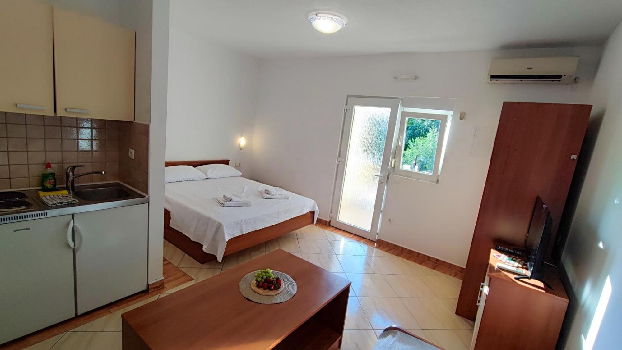 Villa Penava, Private Beach, Pool And 7Min To Trogir Quarto foto