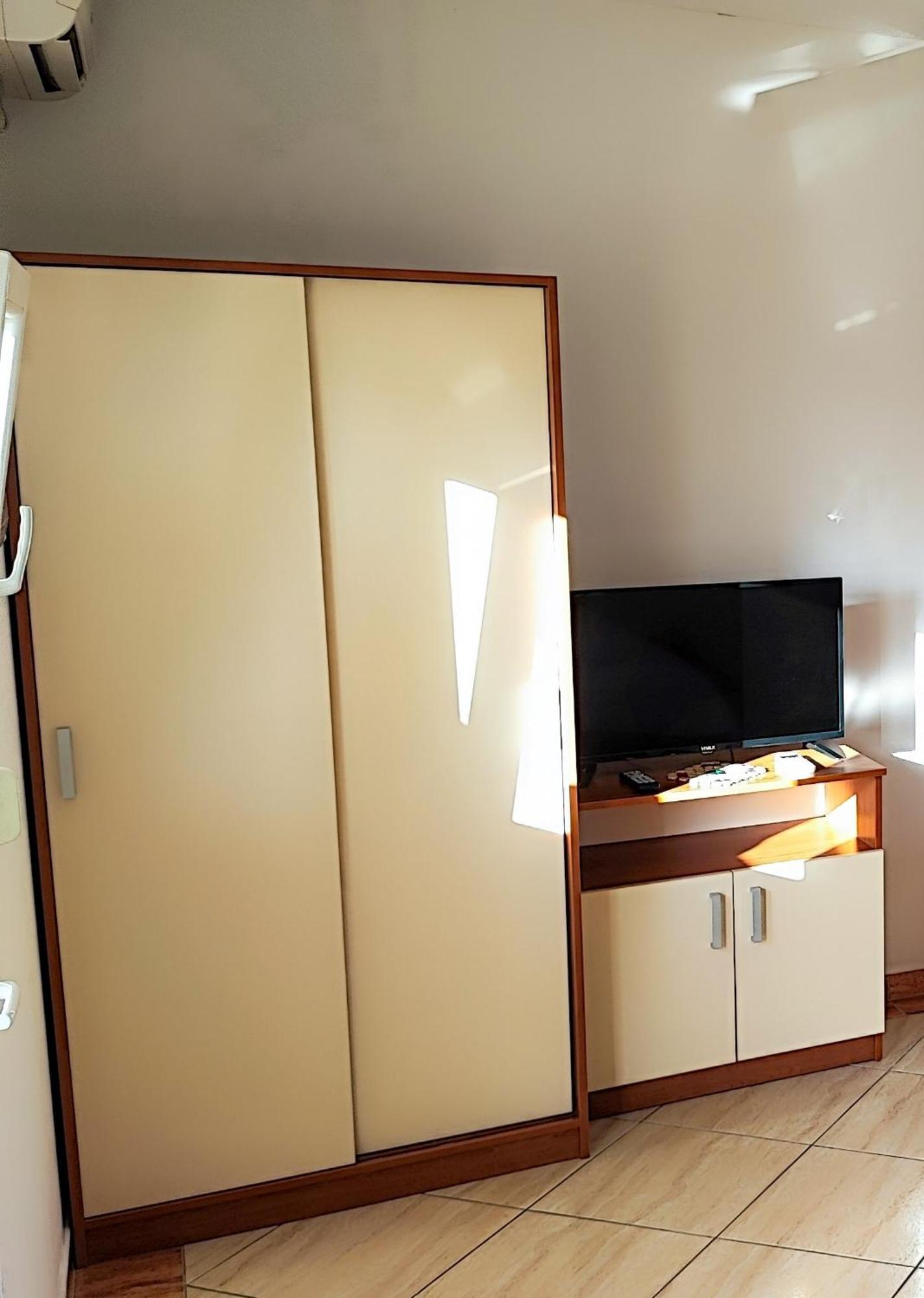 Villa Penava, Private Beach, Pool And 7Min To Trogir Quarto foto