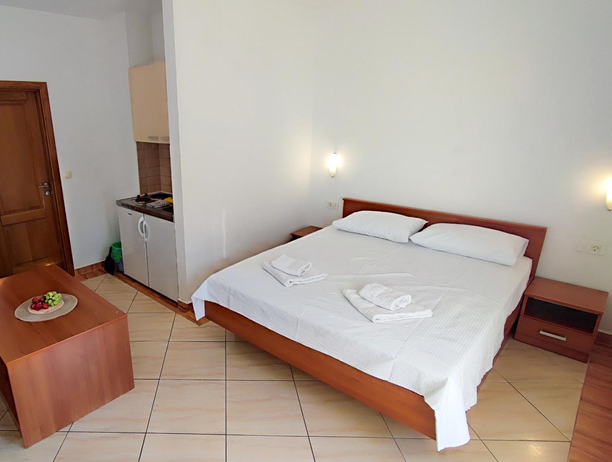 Villa Penava, Private Beach, Pool And 7Min To Trogir Quarto foto